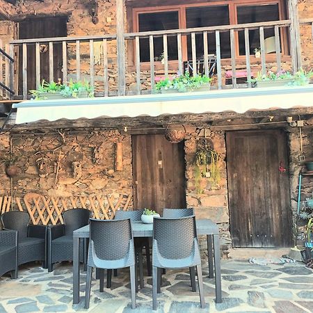 A Casa Da Natalia Guest House Cha de Alvares ภายนอก รูปภาพ